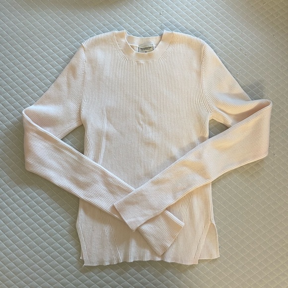 Abercrombie LuxeLoft Slim Crew Sweater - Picture 2 of 3